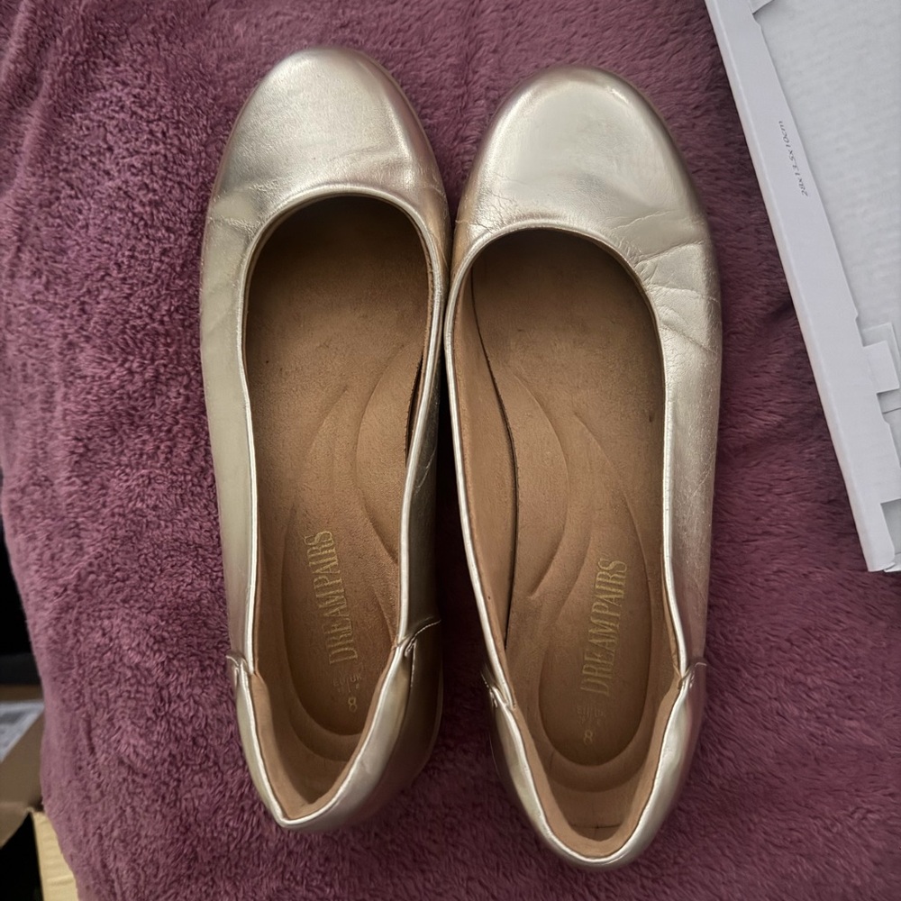 Dream Pairs Women's Shimmering Gold Flats